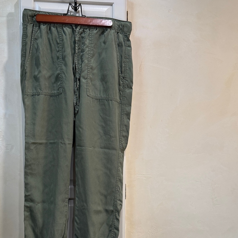 Women’s Olive Green Casual Pants